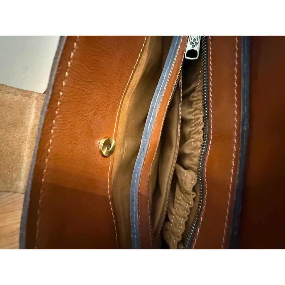Patricia Nash Tan Tooled Leather Floral Satchel Handbag Gold Underlay Twist Lock - Picture 7 of 8